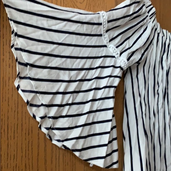 Off the shoulder blouse - Picture 2 of 4